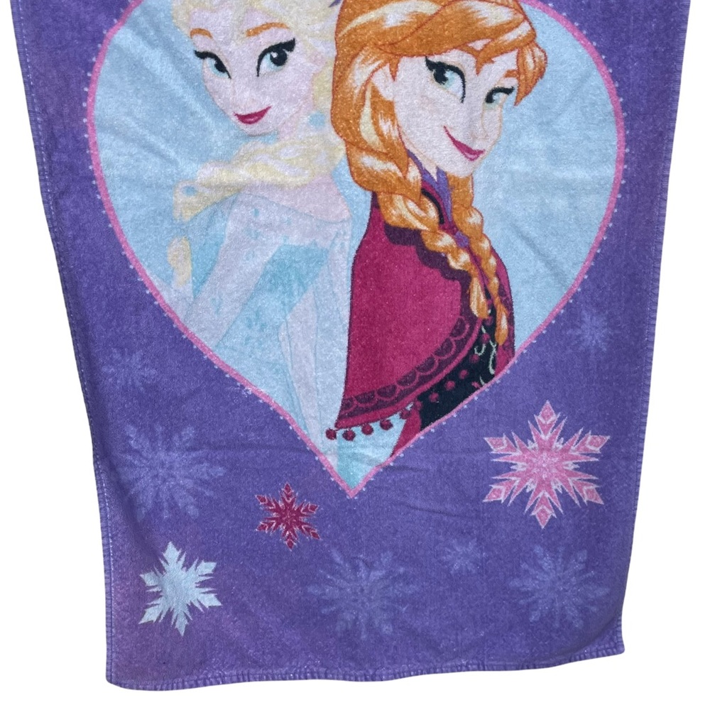 Disney Frozen Princess Beach Towel Graphic Elsa Anna Snowflake Purple Pink Kids - Picture 9 of 9